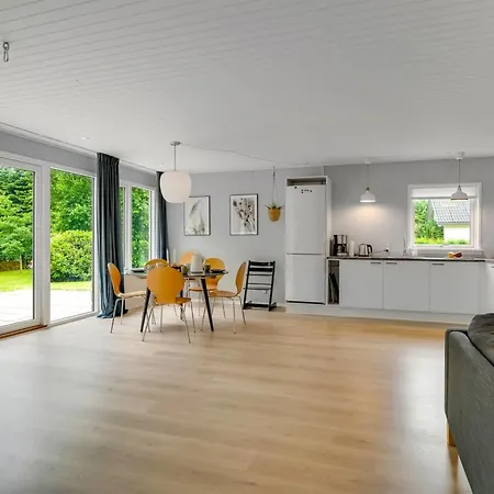 Vakantiehuis Adisl - 300m To The Fjord By Interhome Højslev